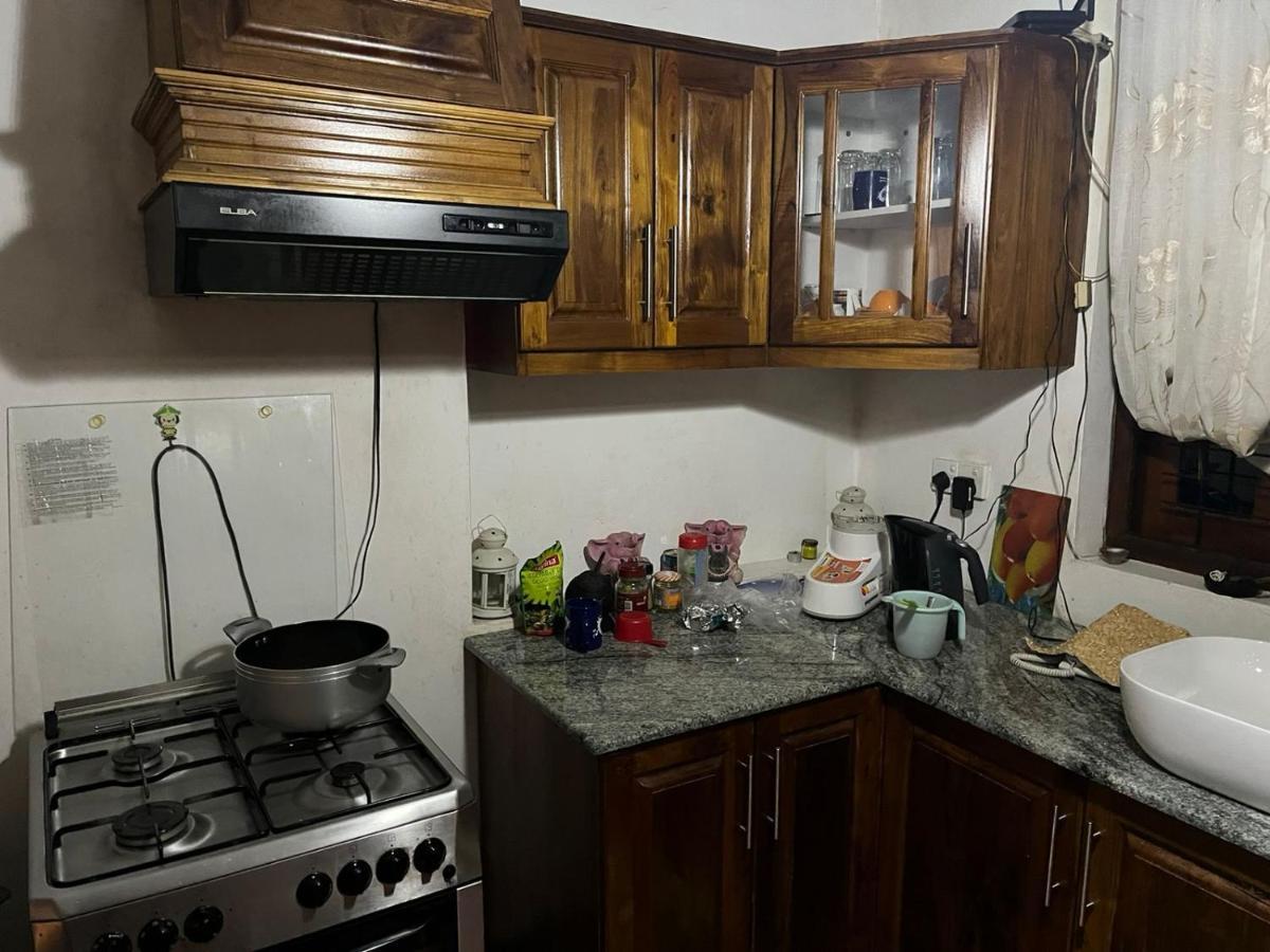 Rustic Mahaweli Apartment Kandy Bagian luar foto