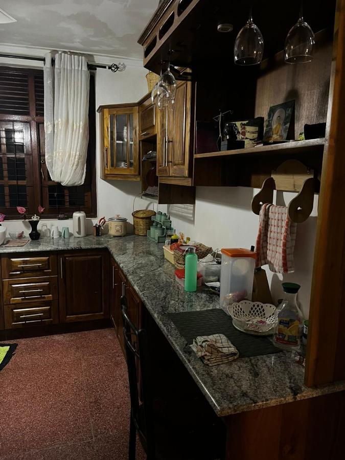 Rustic Mahaweli Apartment Kandy Bagian luar foto