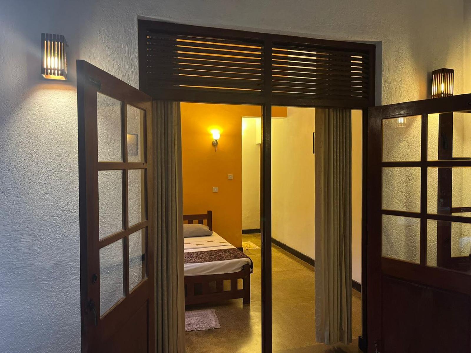 Rustic Mahaweli Apartment Kandy Bagian luar foto